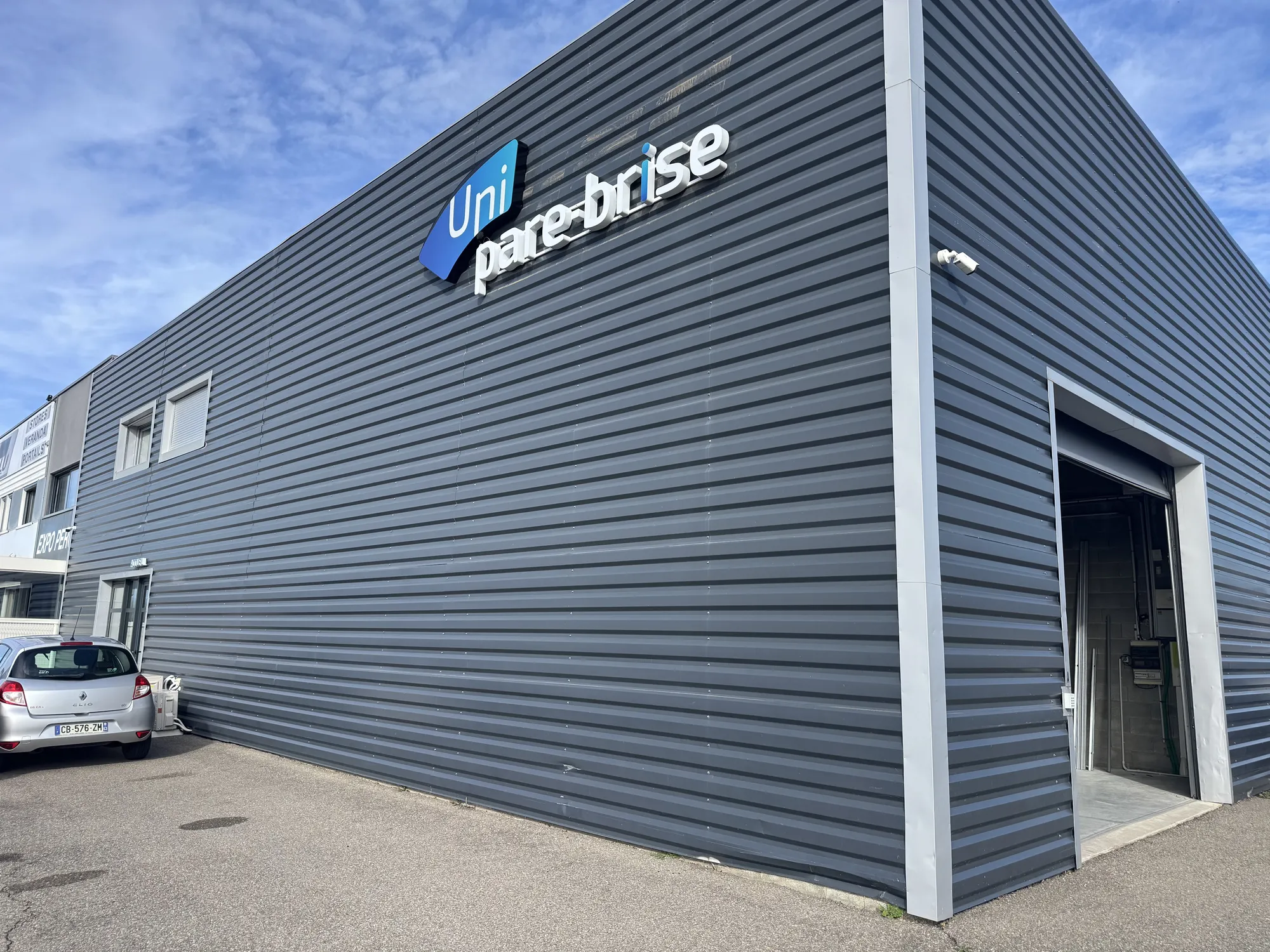 uni-pare-brise-beziers